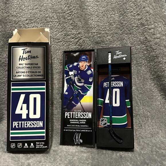 Vancouver Canucks memorabilia - Picture 6 of 9